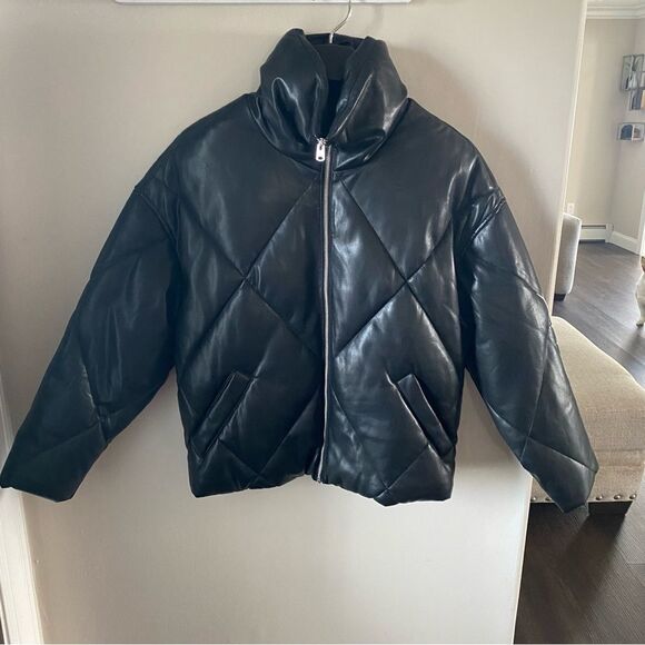 NWT Abercrombie Puffer Jacket - Picture 4 of 4